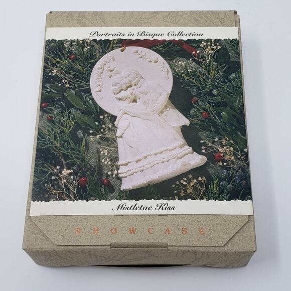 1993 Hallmark Mistletoe Kiss Fine Porcelain Holiday Christmas Ornament. - Picture 1 of 7